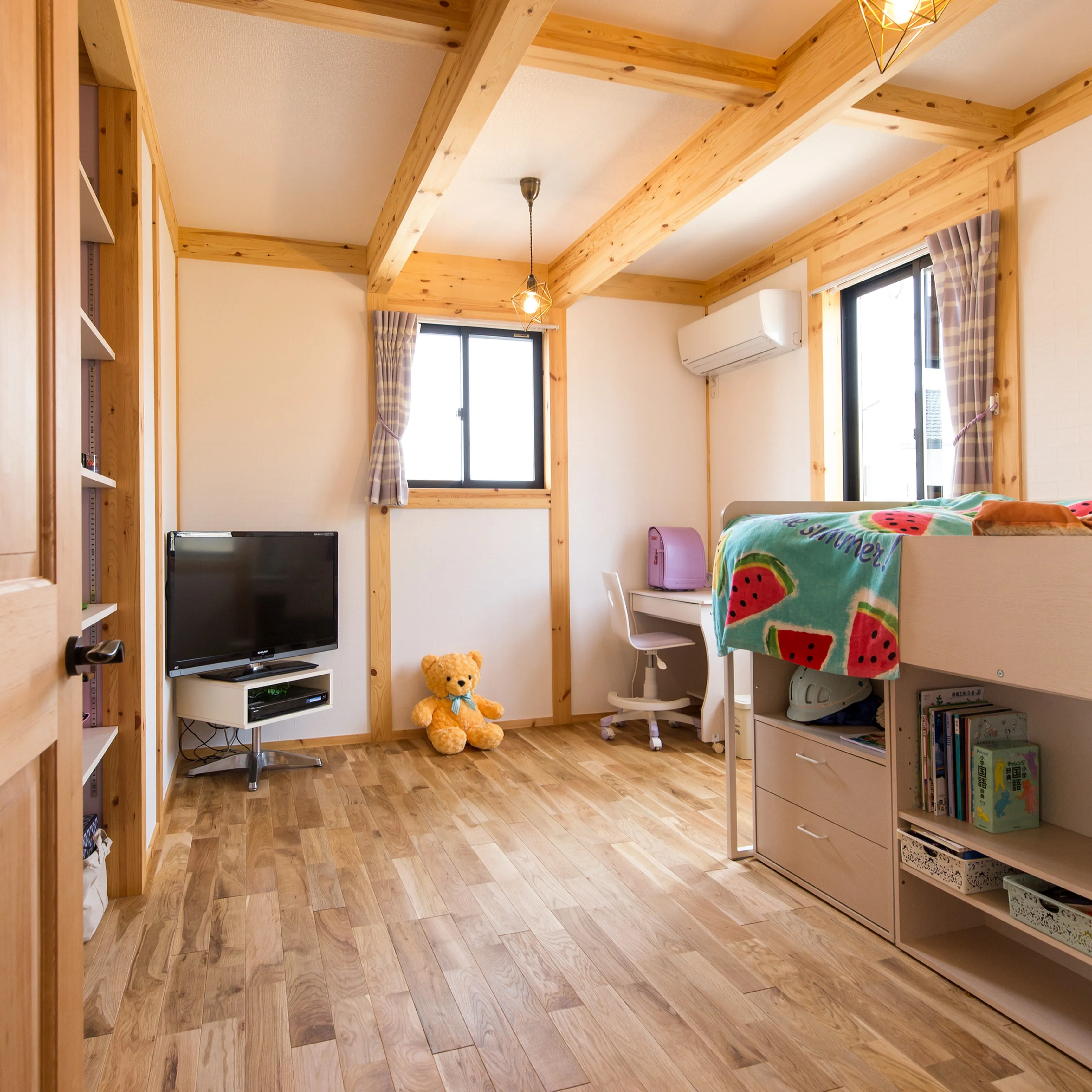 木の美しさを楽しむ、ナチュラルな住まい。